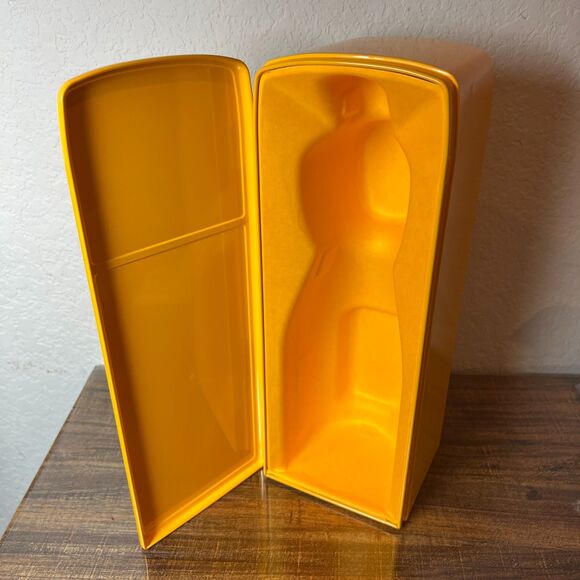 SMEG x Veuve Clicquot Champagne Yellow Fridge Style Promotion Empty Bottle Case - Picture 3 of 9